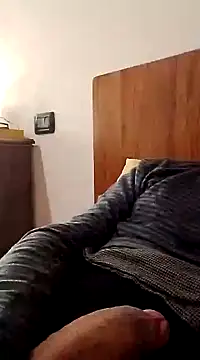 Snapshot of Anastasio33 chatting on February 10, 2025, 8:21 pm Anastasio33 online show from February 10, 2025, 8:21 pm