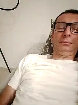 Snapshot of Anastasio33 chatting on September 17, 2025, 11:50 pm Anastasio33 online show from September 17, 2025, 11:50 pm