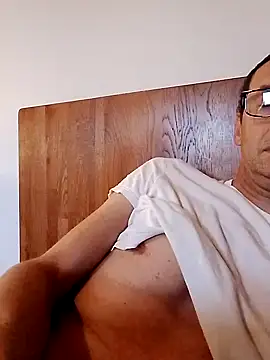 Snapshot of Anastasio33 chatting on September 24, 2025, 5:55 am Anastasio33 online show from September 24, 2025, 5:55 am