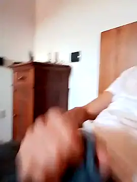 Snapshot of Anastasio33 chatting on October 11, 2025, 5:50 am Anastasio33 online show from October 11, 2025, 5:50 am