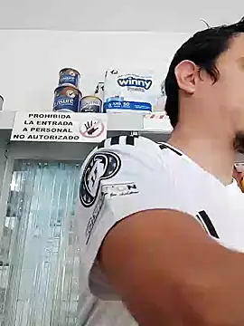 Snapshot of Rejy1992 chatting on December 29, 2024, 1:28 pm Rejy1992 online show from December 29, 2024, 1:28 pm