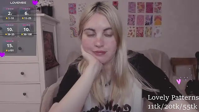 pawpaws online show from December 4, 2024, 3:43 pm