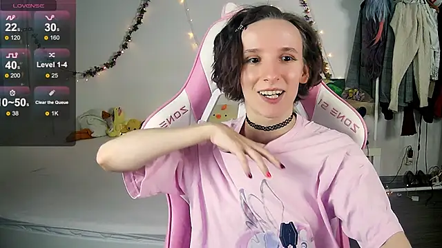 Violet Veliya online show from October 31, 2025, 5:47 pm