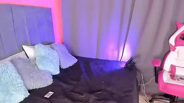 naatashamendozaa online show from December 14, 2024, 3:36 pm