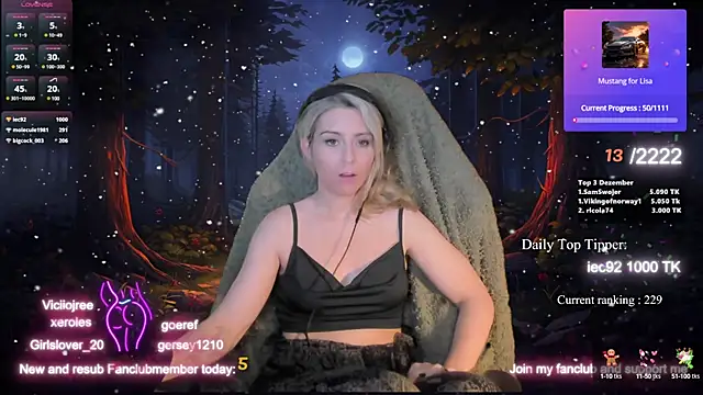 Snapshot of Lisaonthemoon chatting on December 17, 2024, 5:29 am Lisaonthemoon online show from December 17, 2024, 5:29 am