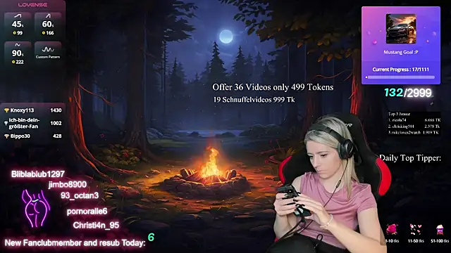 Snapshot of Lisaonthemoon chatting on January 26, 2025, 10:13 pm Lisaonthemoon online show from January 26, 2025, 10:13 pm