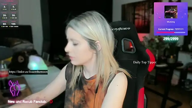 Snapshot of Lisaonthemoon chatting on March 9, 2025, 4:22 pm Lisaonthemoon online show from March 9, 2025, 4:22 pm
