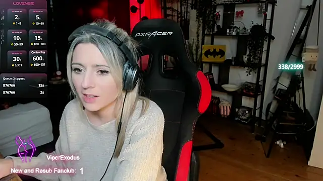 Snapshot of Lisaonthemoon chatting on March 17, 2025, 12:30 am Lisaonthemoon online show from March 17, 2025, 12:30 am