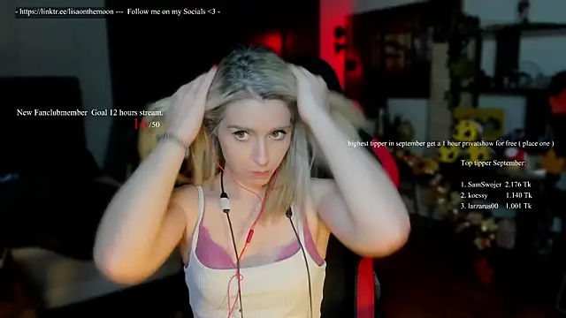 Snapshot of Lisaonthemoon chatting on September 16, 2025, 6:42 pm Lisaonthemoon online show from September 16, 2025, 6:42 pm