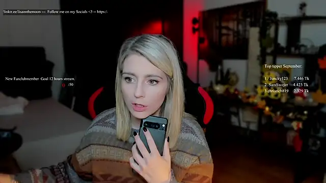 Snapshot of Lisaonthemoon chatting on September 24, 2025, 5:27 pm Lisaonthemoon online show from September 24, 2025, 5:27 pm