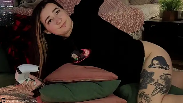 Megan  Hart online show from December 20, 2024, 1:58 am