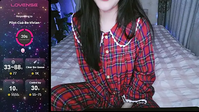 Snapshot of _Viviann_ chatting on December 23, 2024, 7:52 pm Viviann online show from December 23, 2024, 7:52 pm