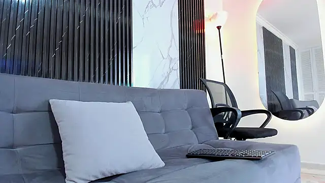 Snapshot of BRYXXXON1 chatting on December 24, 2024, 2:44 pm BRYXXXON1 online show from December 24, 2024, 2:44 pm