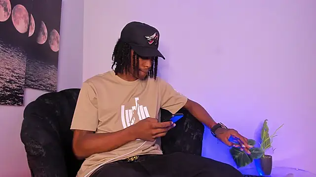 Snapshot of BRYXXXON1 chatting on September 28, 2025, 4:56 pm BRYXXXON1 online show from September 28, 2025, 4:56 pm