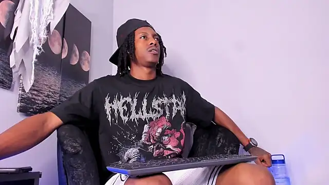 Snapshot of BRYXXXON1 chatting on October 6, 2025, 3:53 pm BRYXXXON1 online show from October 6, 2025, 3:53 pm