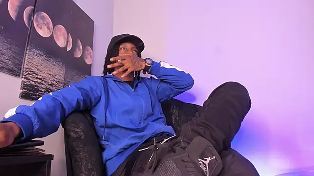 Snapshot of BRYXXXON1 chatting on October 11, 2025, 4:05 pm BRYXXXON1 online show from October 11, 2025, 4:05 pm