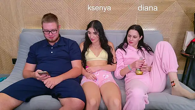 Ksenny online show from October 25, 2025, 3:18 pm