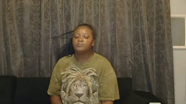 Snapshot of TheDoubleTrouble18xxx chatting on December 13, 2024, 6:49 pm TheDoubleTrouble18xxx online show from December 13, 2024, 6:49 pm