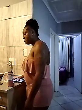 Snapshot of TheDoubleTrouble18xxx chatting on January 25, 2025, 8:10 pm TheDoubleTrouble18xxx online show from January 25, 2025, 8:10 pm