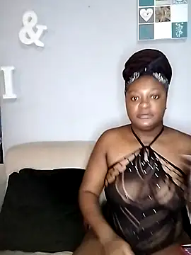 Snapshot of TheDoubleTrouble18xxx chatting on February 11, 2025, 9:35 pm TheDoubleTrouble18xxx online show from February 11, 2025, 9:35 pm