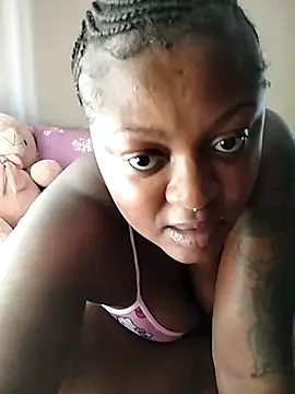 Snapshot of TheDoubleTrouble18xxx chatting on October 3, 2025, 9:28 am TheDoubleTrouble18xxx online show from October 3, 2025, 9:28 am