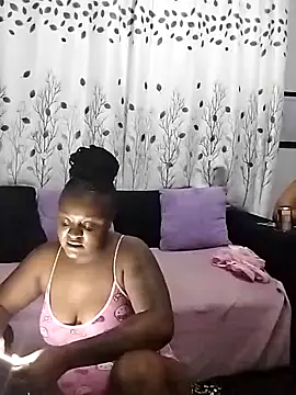 Snapshot of TheDoubleTrouble18xxx chatting on October 28, 2025, 6:54 pm TheDoubleTrouble18xxx online show from October 28, 2025, 6:54 pm