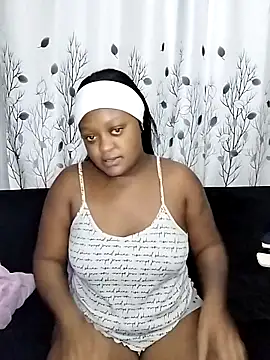 Snapshot of TheDoubleTrouble18xxx chatting on November 10, 2025, 7:46 pm TheDoubleTrouble18xxx online show from November 10, 2025, 7:46 pm