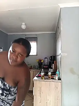 Snapshot of TheDoubleTrouble18xxx chatting on December 16, 2025, 9:03 am TheDoubleTrouble18xxx online show from December 16, 2025, 9:03 am