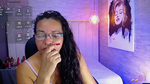 Snapshot of MaturePure chatting on January 28, 2025, 11:39 pm MaturePure online show from January 28, 2025, 11:39 pm