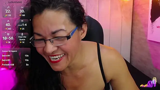 Snapshot of MaturePure chatting on February 2, 2025, 6:37 am MaturePure online show from February 2, 2025, 6:37 am