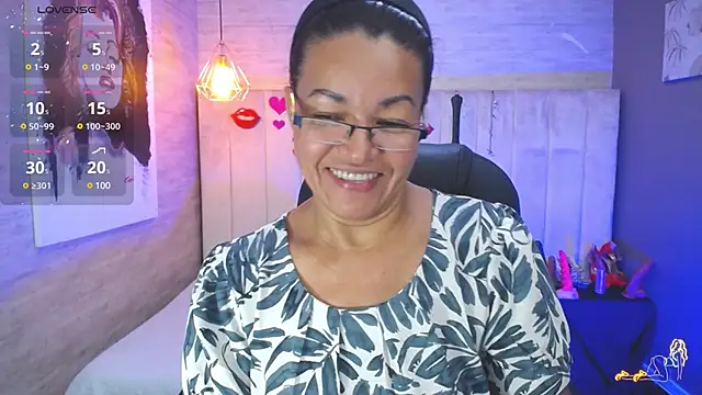 Snapshot of MaturePure chatting on February 7, 2025, 9:26 pm MaturePure online show from February 7, 2025, 9:26 pm