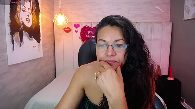 Snapshot of MaturePure chatting on February 12, 2025, 2:03 am MaturePure online show from February 12, 2025, 2:03 am