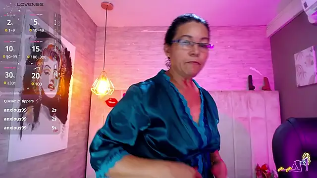 Snapshot of MaturePure chatting on February 14, 2025, 12:51 am MaturePure online show from February 14, 2025, 12:51 am