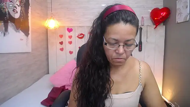 Snapshot of MaturePure chatting on March 10, 2025, 7:07 pm MaturePure online show from March 10, 2025, 7:07 pm