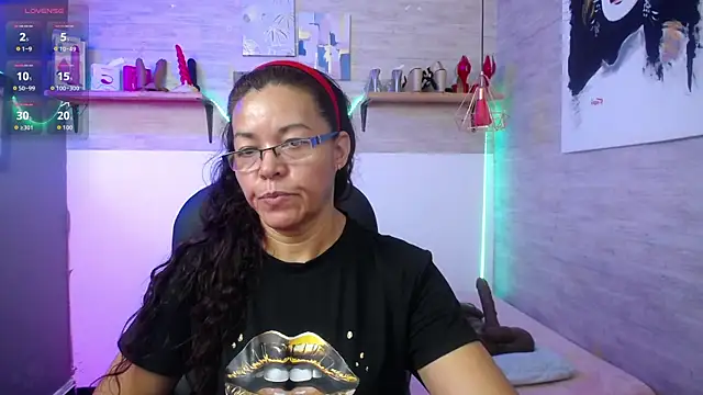 Snapshot of MaturePure chatting on September 26, 2025, 7:29 pm MaturePure online show from September 26, 2025, 7:29 pm