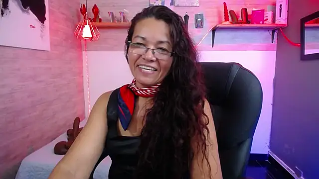 Snapshot of MaturePure chatting on October 11, 2025, 8:40 pm MaturePure online show from October 11, 2025, 8:40 pm