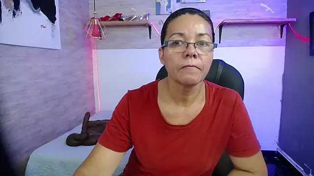 Snapshot of MaturePure chatting on October 16, 2025, 9:27 pm MaturePure online show from October 16, 2025, 9:27 pm