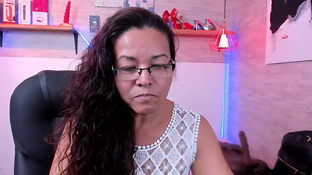 Snapshot of MaturePure chatting on November 13, 2025, 7:46 pm MaturePure online show from November 13, 2025, 7:46 pm