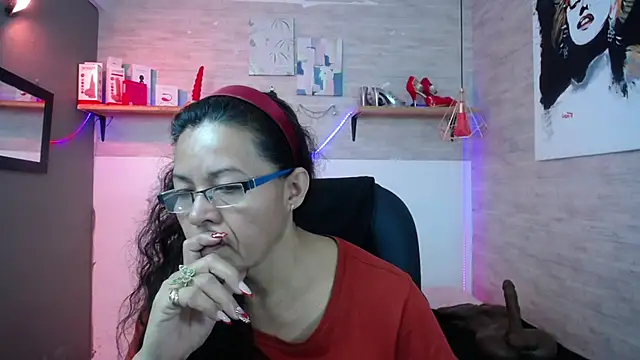 Snapshot of MaturePure chatting on November 20, 2025, 8:08 pm MaturePure online show from November 20, 2025, 8:08 pm