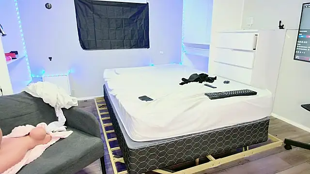 Snapshot of THICKwithDICKK chatting on February 23, 2025, 8:06 am THICKwithDICKK online show from February 23, 2025, 8:06 am