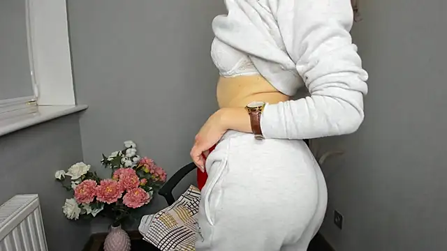 AfinaCutie online show from December 16, 2024, 7:48 am