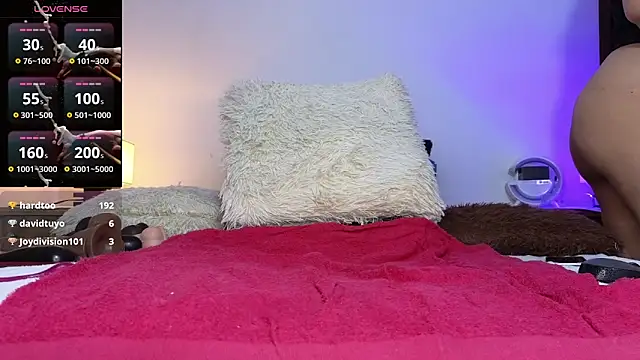 antonellagold43 online show from March 19, 2025, 9:49 am