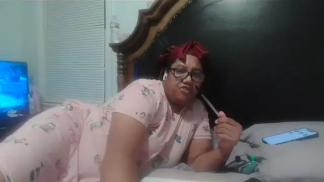 Snapshot of ebonyred chatting on October 16, 2025, 2:23 am ebonyred online show from October 16, 2025, 2:23 am