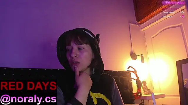 hey noraly online show from November 3, 2025, 4:03 am