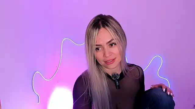 Snapshot of nicole_valencia_ chatting on November 25, 2025, 11:54 am nicole valencia online show from November 25, 2025, 11:54 am