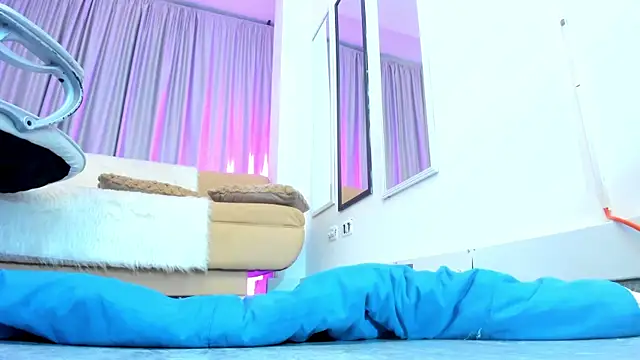 Snapshot of mariiana_murillo01 chatting on October 26, 2025, 4:24 pm mariiana murillo01 online show from October 26, 2025, 4:24 pm