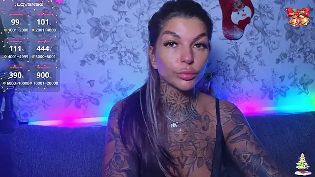 Snapshot of tattooedBabyy chatting on December 15, 2024, 1:00 pm tattooedBabyy online show from December 15, 2024, 1:00 pm