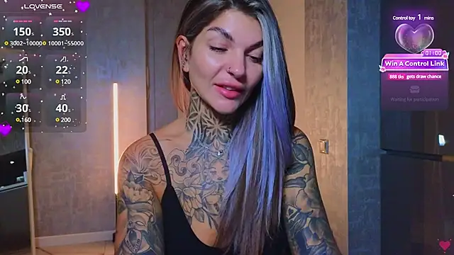 Snapshot of tattooedBabyy chatting on February 9, 2025, 11:47 am tattooedBabyy online show from February 9, 2025, 11:47 am
