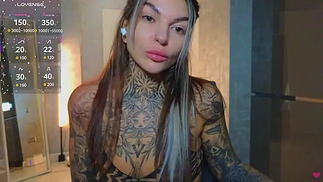 Snapshot of tattooedBabyy chatting on February 26, 2025, 11:20 am tattooedBabyy online show from February 26, 2025, 11:20 am