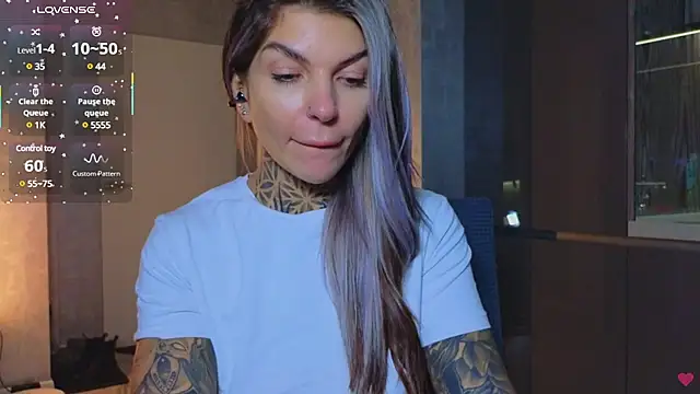 Snapshot of tattooedBabyy chatting on March 4, 2025, 4:09 pm tattooedBabyy online show from March 4, 2025, 4:09 pm